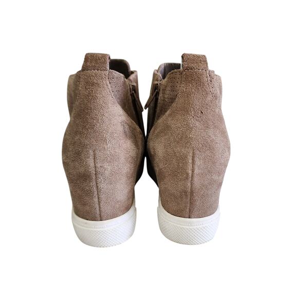 Steve Madden Womens Wavery Wedge Sneakers Size 8.5 Tan Perforated Suede Sporty - Picture 7 of 12